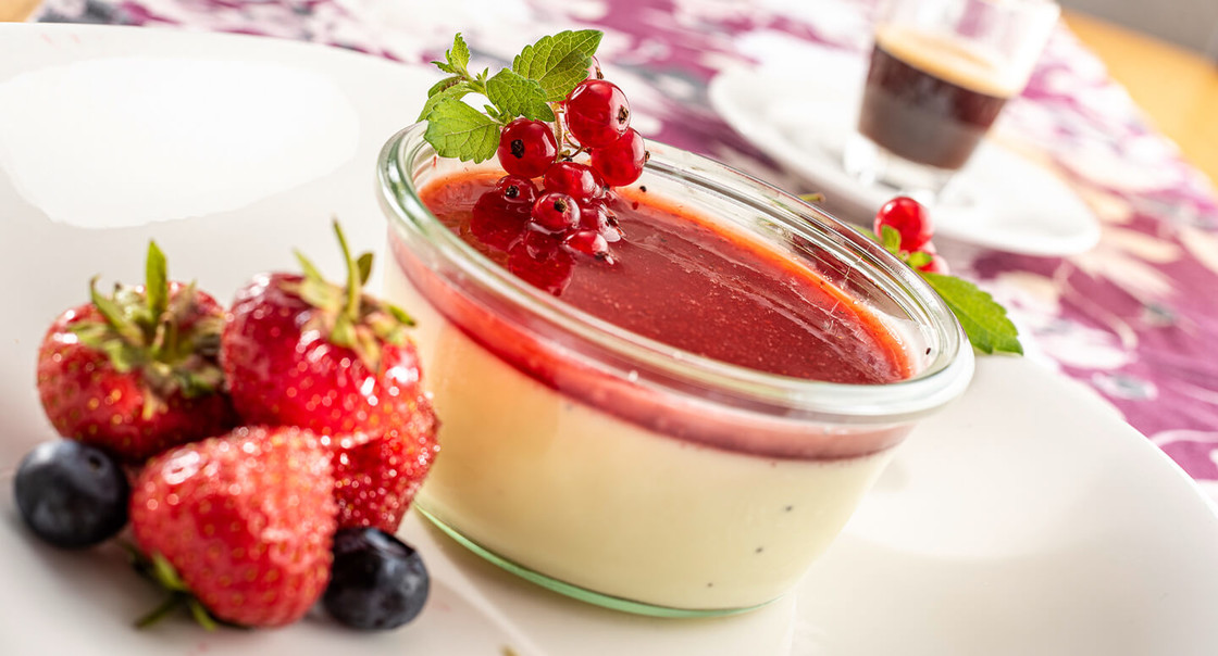 Panna Cotta mit Frucht